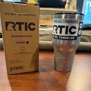 Rtic 20 ounce spill proof 🦄 Twilight 🌈 travel cup with lid insulated stainless